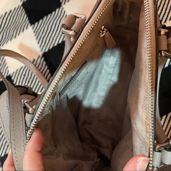 Michael Kors Grey Crossbody Bag - Picture 2 of 3